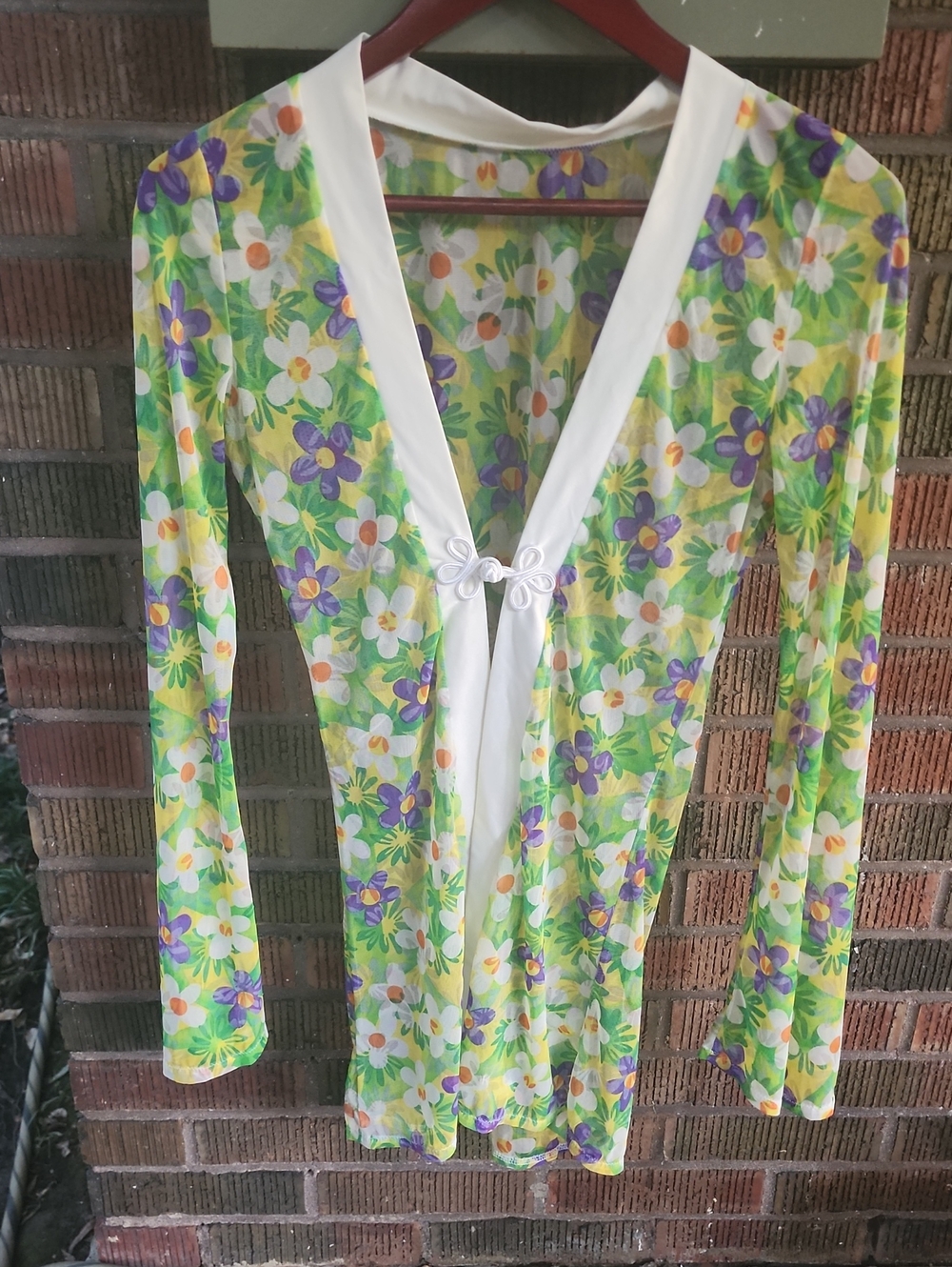 Vintage Style Sheer Mesh Flower Power 1960s/1970s aesthetic frog closure robe